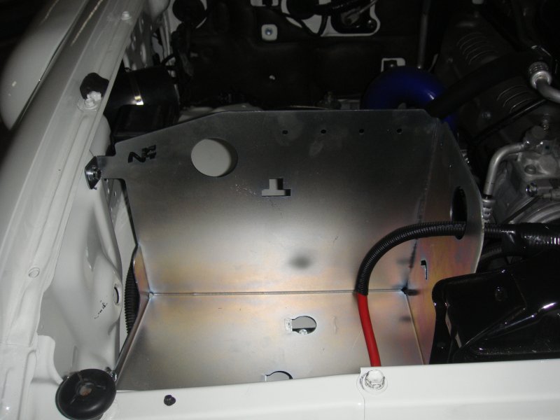 Kit Batteriewannen aus Stahl für Toyota HDJ80 - Paar — N4-Offroad