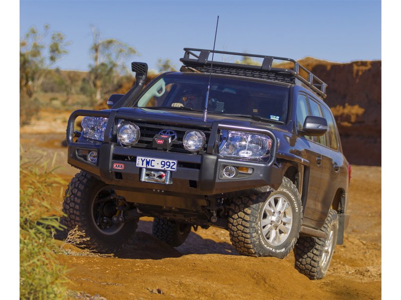 ARB Deluxe Winden-Frontschutzbügel Stahl – Toyota Land Cruiser 200 (ab 2012, inkl. Scheinwerferwaschanlage)