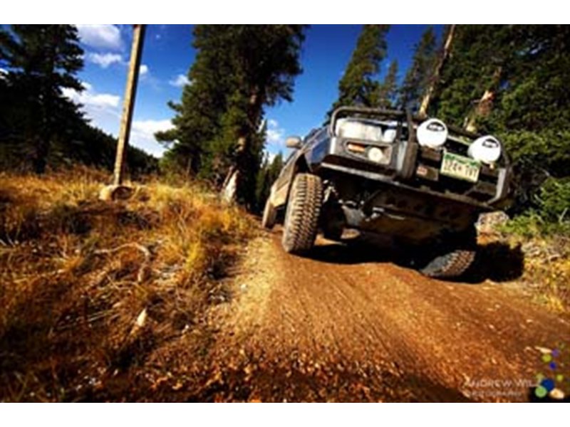 ARB Deluxe Winden-nárazník ocel černá – Toyota Tacoma 2. gen (2005–2011), kompatibilní s navijákem