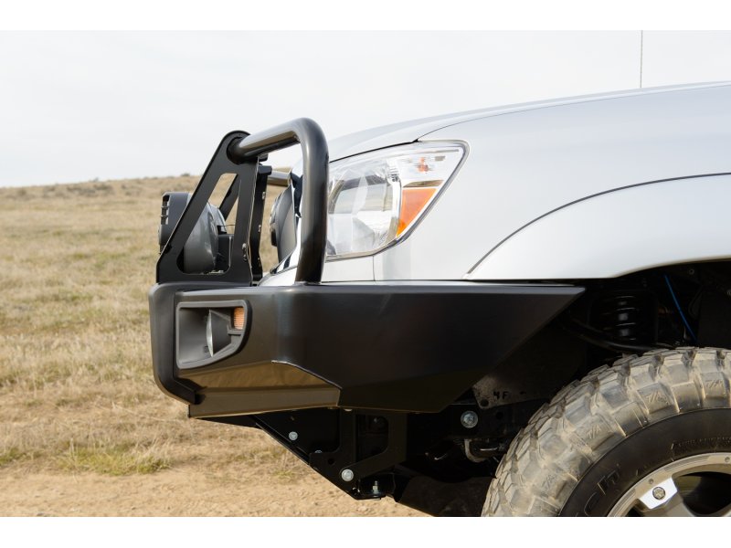 ARB Deluxe navijákový přední nárazník – Toyota Tacoma 2012–2015
