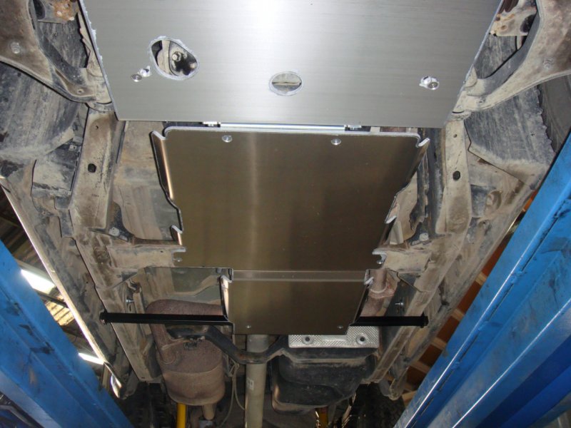 Unterfahrschutz Getriebe und Verteilergetriebe aus Aluminium 8mm für Nissan Navara D40 und Pathfinder R51 — N4-Offroad