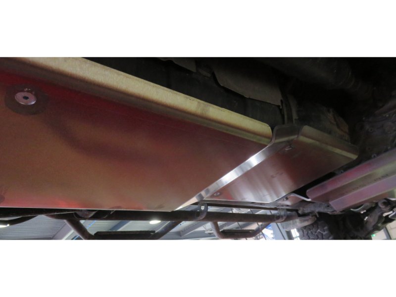 Tank-Unterfahrschutz aus Aluminium 6mm für Toyota FJ Cruiser — N4-Offroad