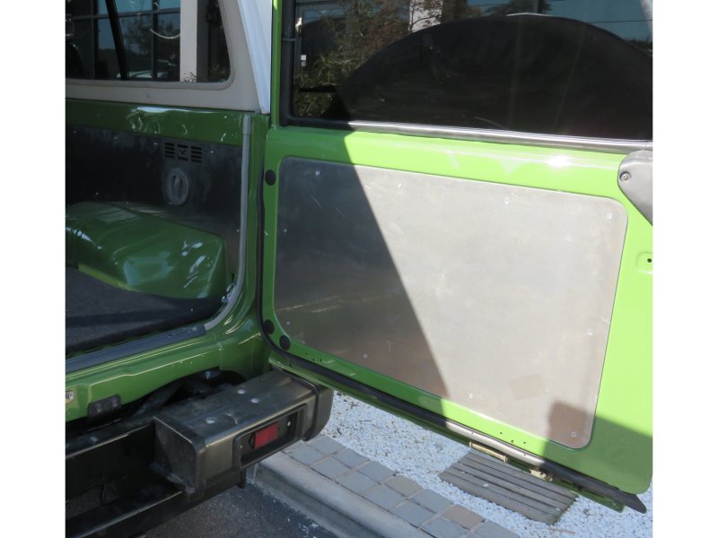 Türverkleidungen hinten aus Aluminium 2.5mm für Toyota Land Cruiser Serie 7 — N4-Offroad