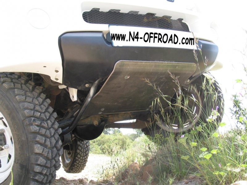 Unterfahrschutz vorn aus Aluminium 8mm für Suzuki Jimny DDIS — N4-Offroad