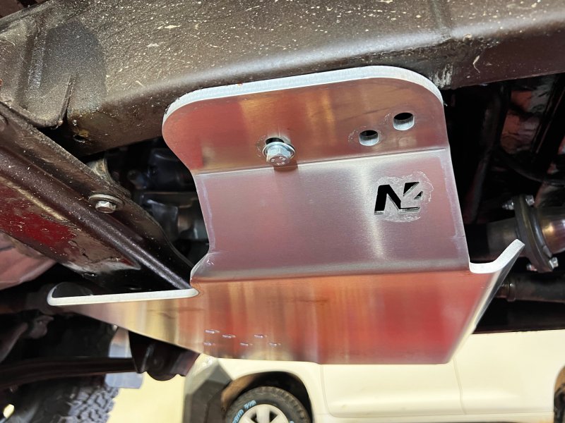 Verteilergetriebe-Schutz aus Aluminium 8mm für Toyota GRJ71 HZJ71 HZJ74 — N4-Offroad