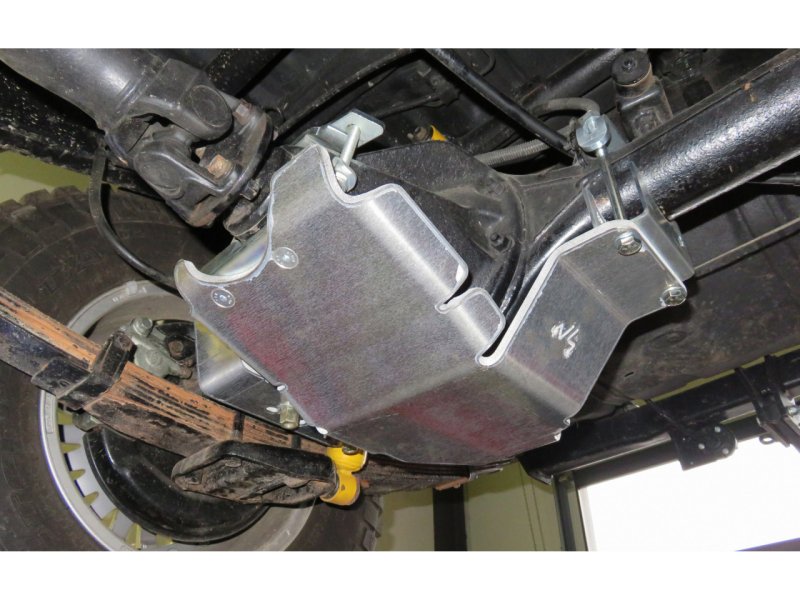 Unterfahrschutz Differentialnase hinten Aluminium 8mm Toyota Land Cruiser Serie 7 ab 1999 — N4-Offroad