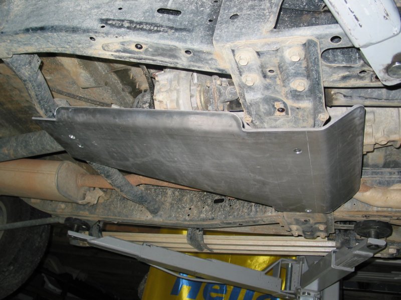 Verteilergetriebe-Schutz aus Aluminium 8mm für Nissan Patrol GR Y60 Y61 5 Türen — N4-Offroad