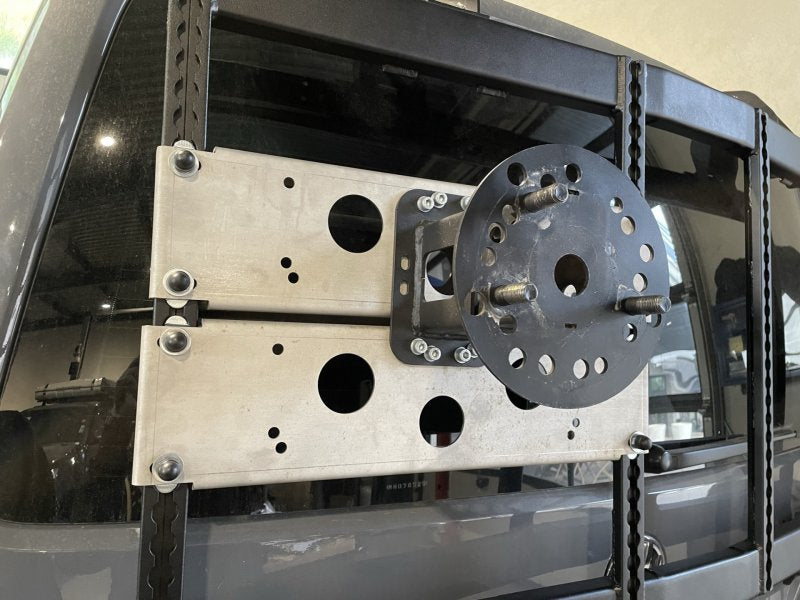Option porte roue seul für N4-PR2003 - montage sur Volkswagen Tranporter T6 — N4-Offroad