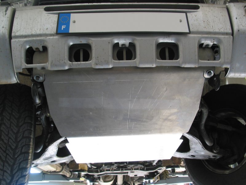 Unterfahrschutz vorn aus Aluminium 8mm für Mitsubishi Pajero V2 V4 1991-2003 — N4-Offroad