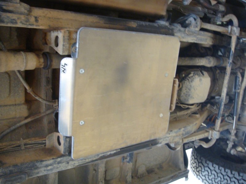 Unterfahrschutz Verteilergetriebe aus Aluminium 8mm für Mercedes G W461 W463 Pur — N4-Offroad