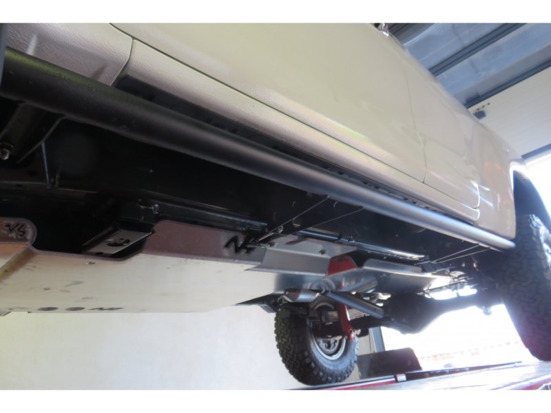 N4-Offroad Rohr-Schwellerschutz (Rock Slider) Stahl Ø60 mm für Toyota Hilux Revo (Paar)