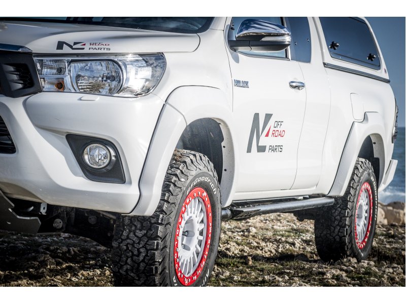 N4-Offroad Rohr-Schwellerschutz (Rock Slider) Stahl Ø60 mm für Toyota Hilux Revo (Paar)