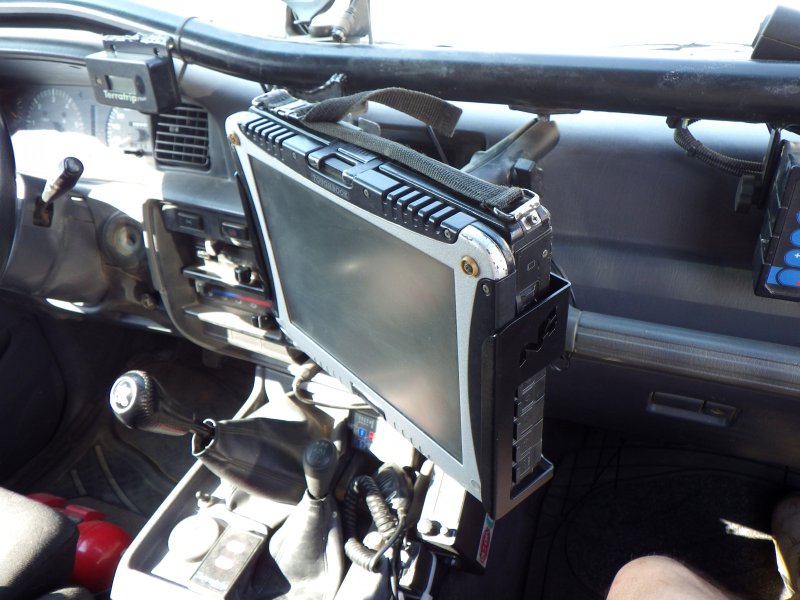 Halterung schwenkbar Touchbook CF18 CF19 — N4-Offroad