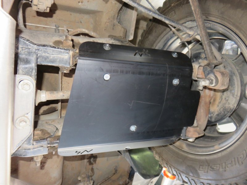 N4-Offroad Querlenkerschutz hinten HD-PE 6 mm für Dacia Duster (Paar)