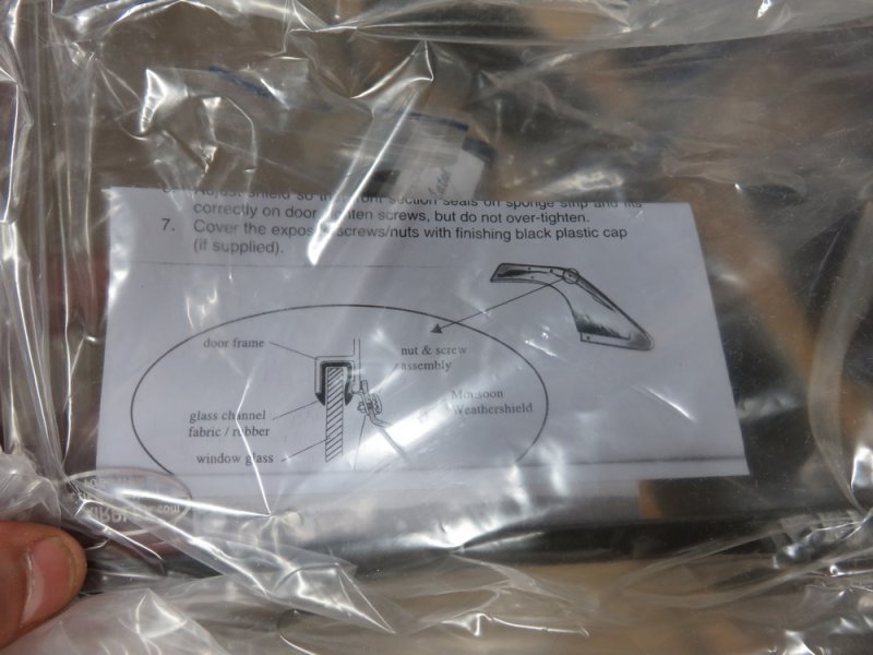 Fensterwindabweiser vorn links Toyota HDJ80 (großes Modell) — Airplex