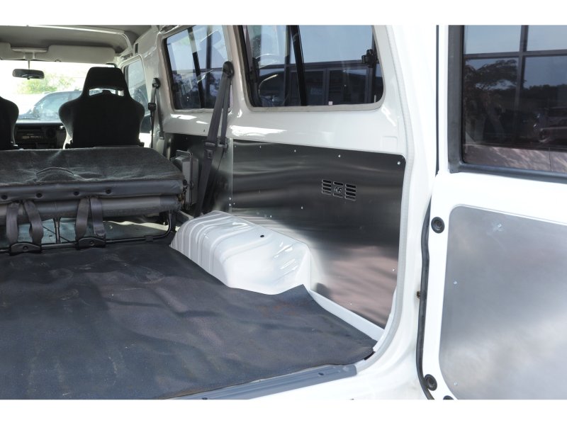 Habillages latéraux coffre en Aluminium 2.5mm für Toyota Land Cruiser HZJ78 HZJ75 BJ75 — N4-Offroad