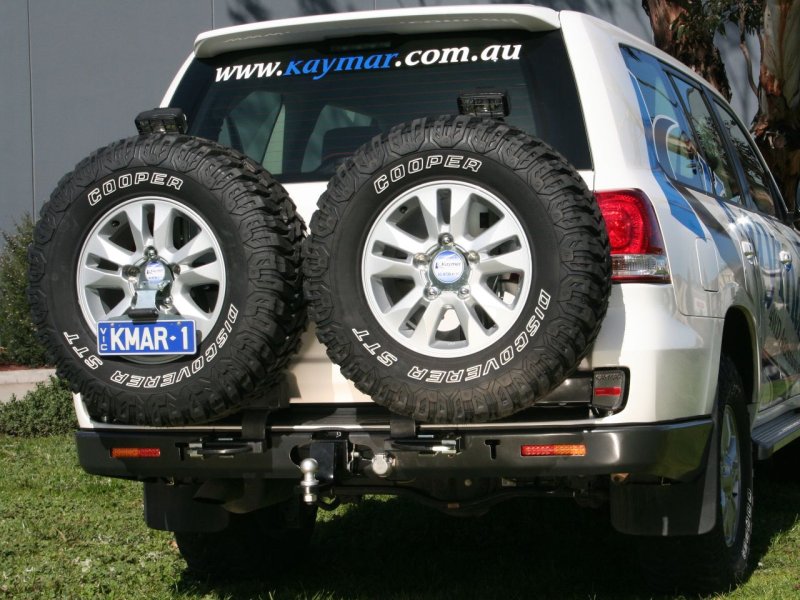 Pare Choc hinten Kaymar avec radar Toyota VDJ200 — Kaymar