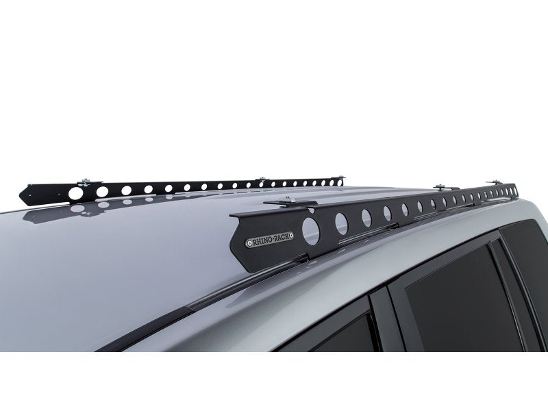 Montážní systém Rhino-Rack Backbone – Land Cruiser řady 200 Rhino Rack — Rhino Rack