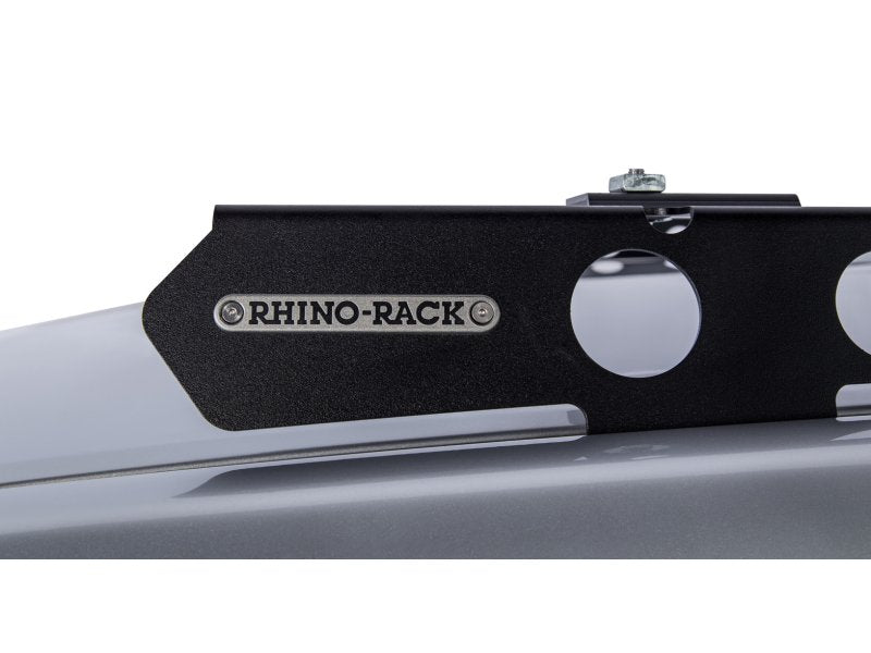 Montážní systém Rhino-Rack Backbone – Land Cruiser řady 200 Rhino Rack — Rhino Rack