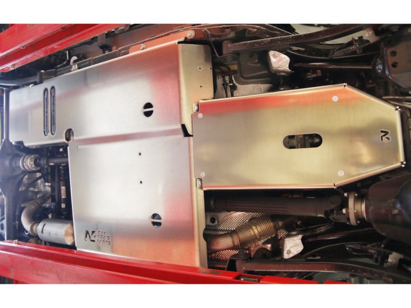 Unterfahrschutz Ölwanne und Getriebe aus Aluminium 6mm für Jeep Wrangler JL 2.0L Benzin — N4-Offroad