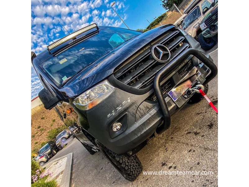 Základová deska pro integrovaný naviják v nárazníku Sprinter W906 W907 BVA — N4-Offroad