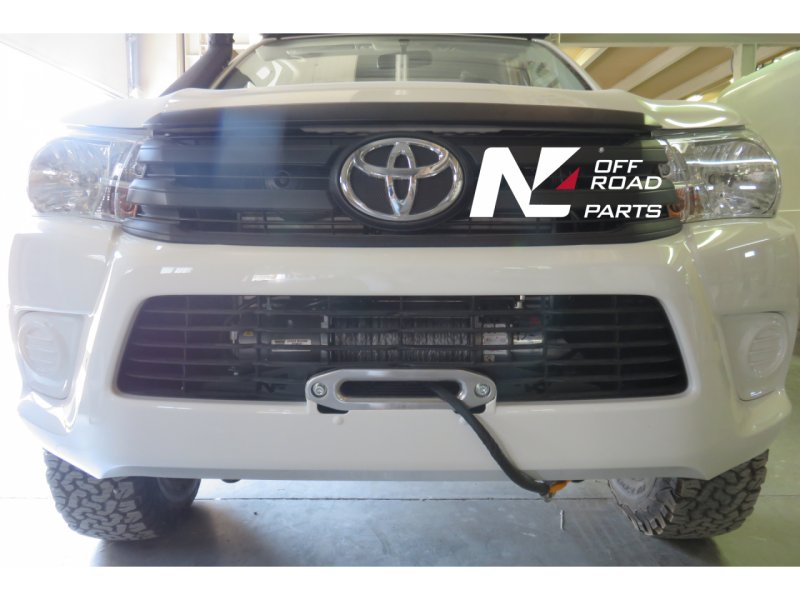 Seilwinden-Grundplatte für Original-Stoßstange für Toyota Hilux Revo vorn 12/2020 — N4-Offroad