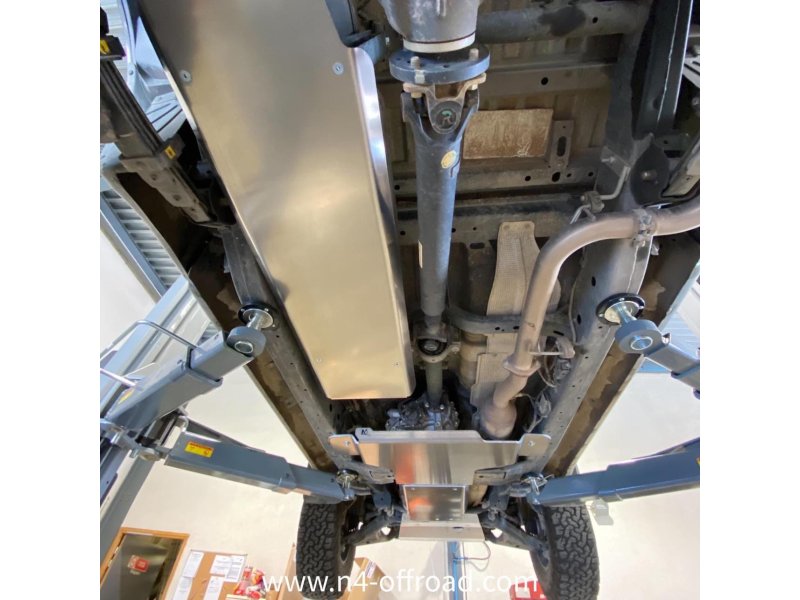 Unterfahrschutz vorn aus Aluminium 8mm für Ford Ranger T8 — N4-Offroad