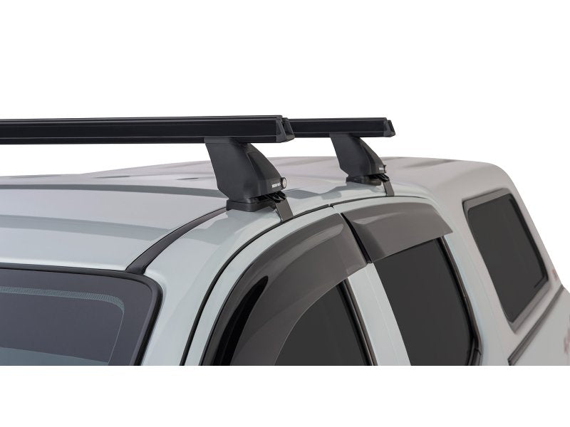 Kit 2 Dachträger-Querträger Heavy Duty schwarz 1375mm Serie 2500 Isuzu D-Max Gen II, TF (SX) 2016-2020 — Rhino Rack