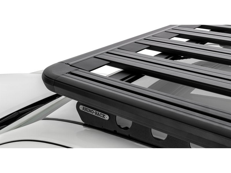 Střešní nosič Rhino Rack Pioneer 6 1500x1240mm s uchycením Backbone Toyota Hilux Revo 2015 — Rhino Rack