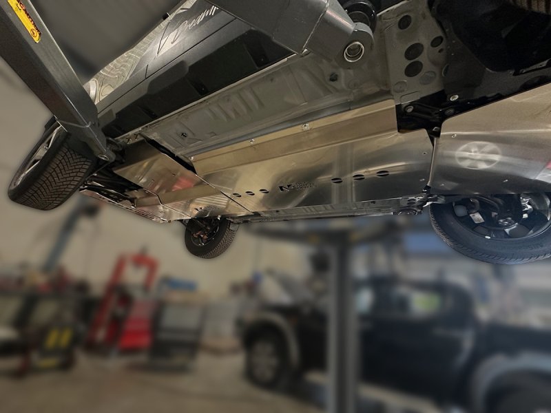 Unterfahrschutz mittig Aluminium 6mm Dacia Duster 4x4 2024+ — N4-Offroad
