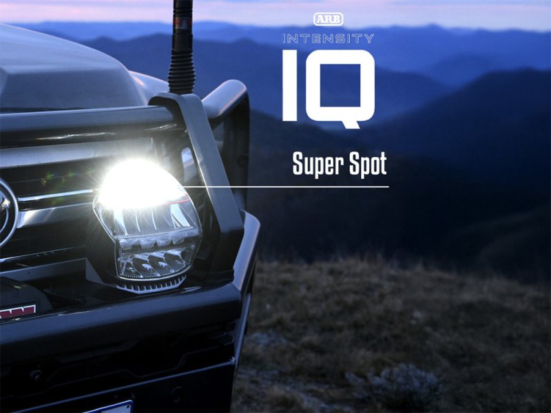 ARB Intensity IQ LED-Fernscheinwerfer Set (Paar) mit Kabelbaum – adaptive 4-Optik, App-Steuerung, E-Mark