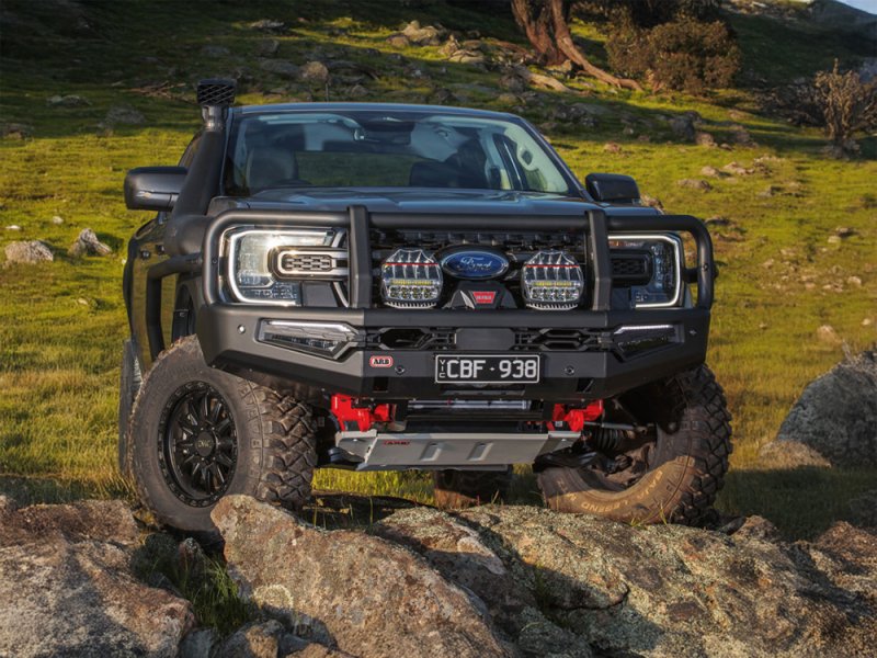 ARB Intensity IQ LED-Fernscheinwerfer Set (Paar) mit Kabelbaum – adaptive 4-Optik, App-Steuerung, E-Mark