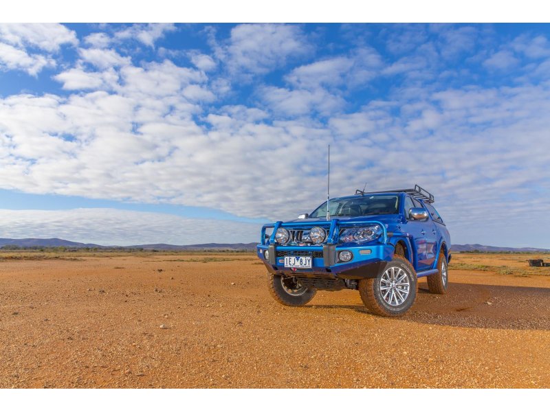 Summit Combar ARB Mitsubishi L200 2016+ — ARB