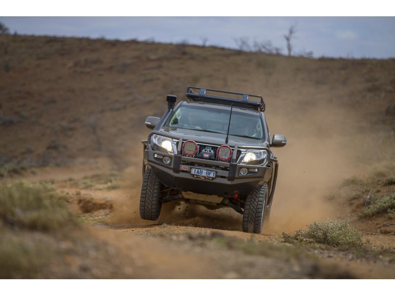 ARB Deluxe Frontschutzbügel Stahl, pulverbeschichtet – Toyota Land Cruiser Prado 150 GX/GXL (ab 2013), windenkompatibel