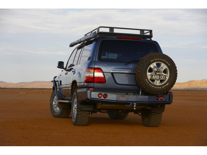 ARB Heckstoßstange Stahl schwarz – Toyota Land Cruiser 100 IFS, mit Anhängerkupplung 3.500 kg (Teil 5613210)