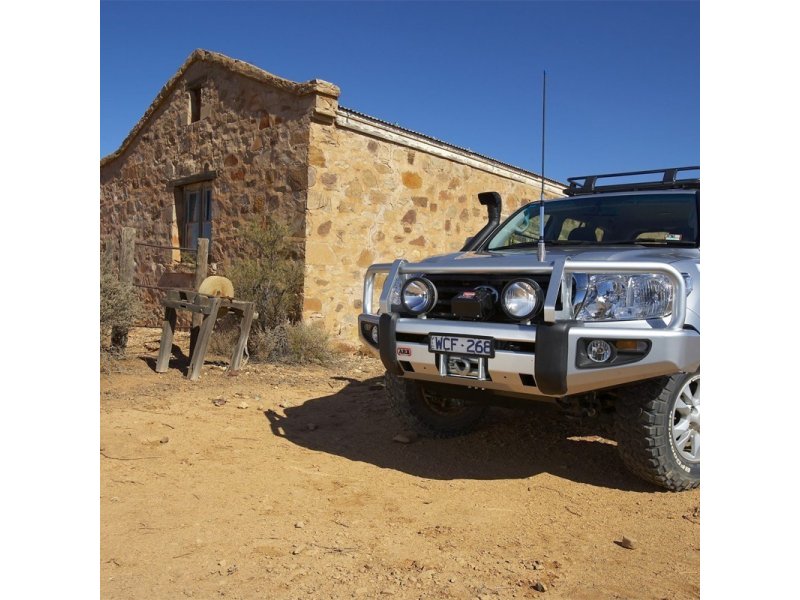ARB Deluxe Winch Bar Přední nárazník – Toyota Land Cruiser 200 (VDJ200)