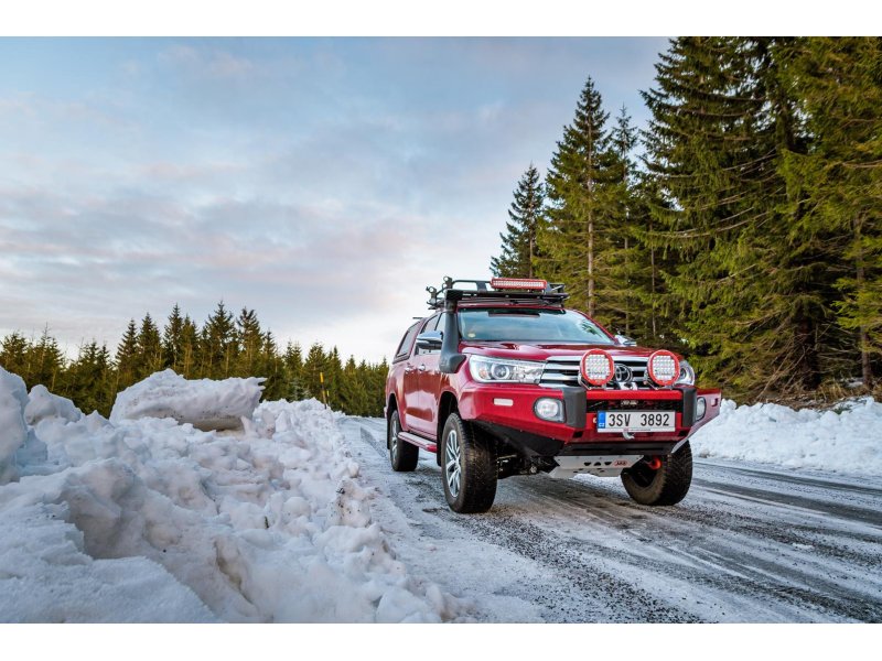 SUMMIT SAHARA SUITS HILUX 5/18 — ARB