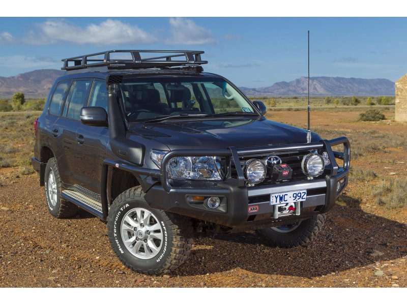 ARB Deluxe Winden-Frontschutzbügel Stahl – Toyota Land Cruiser 200 (ab 2012, inkl. Scheinwerferwaschanlage)