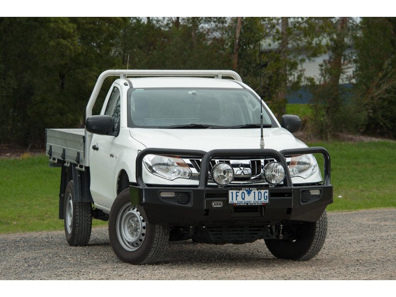 ARB Commercial Winden-Frontschutzbügel Stahl – Mitsubishi Triton MQ (2015–2018)