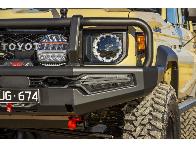 ARB Summit MkII Frontschutzbügel Stahl – Toyota Land Cruiser 70-Serie (ab MJ 2025), windenkompatibel mit Toyota-Safety-Sense-Aufnahme