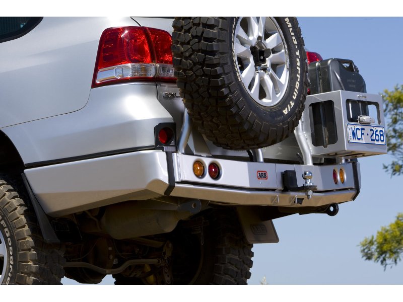 ARB Heckstoßstange Rear Bar mit Radträger-Aufnahme – Toyota Land Cruiser 200 (VDJ200, 2007–2015) | 5615010