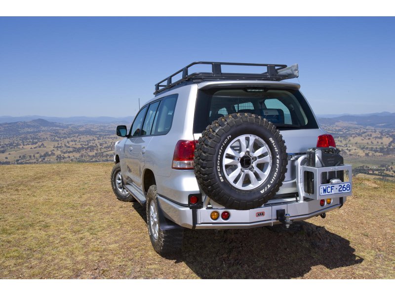 ARB Heckstoßstange Rear Bar mit Radträger-Aufnahme – Toyota Land Cruiser 200 (VDJ200, 2007–2015) | 5615010