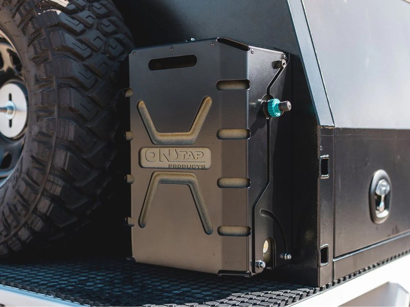 Držák kanystru Jerry Can 22L uzamykatelný Ontap černý — Ontap