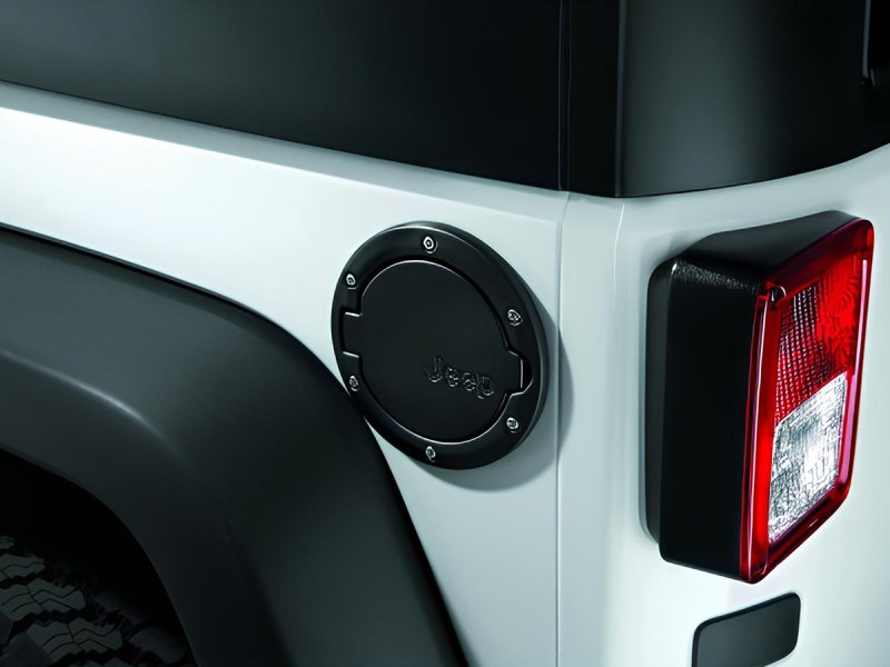 Trappe à carburant en Aluminium noir satiné für Jeep Wrangler JK — DTC Parts