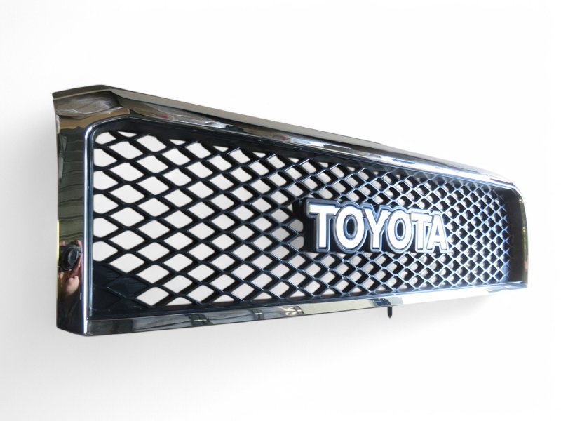 Kühlergrill verchromt mit TOYOTA-Schriftzug – HZJ7 / GRJ7 (2007–2023)