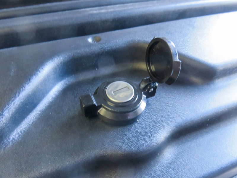 Pár bočních kufrů pro korbu Hilux Revo – specifické pro Hilux — DTC Parts