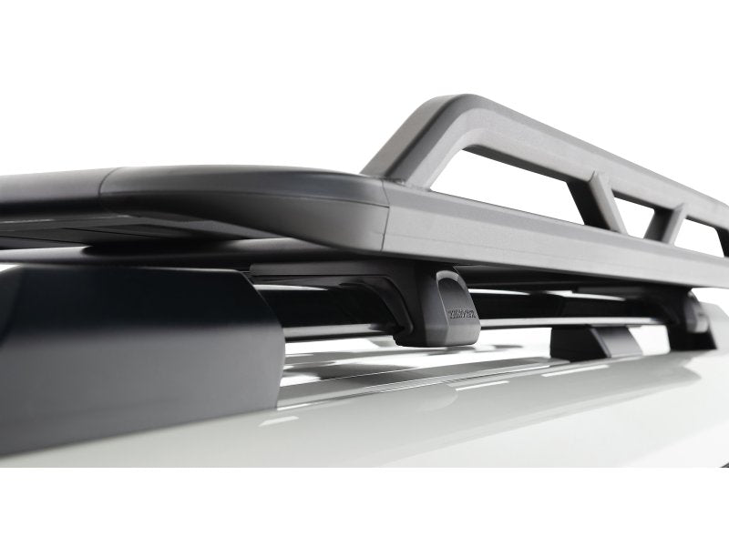 Sada střešního nosiče Rhino Rack Tradie Pioneer 6 1500x1240mm na továrních střešních ližinách — Rhino Rack