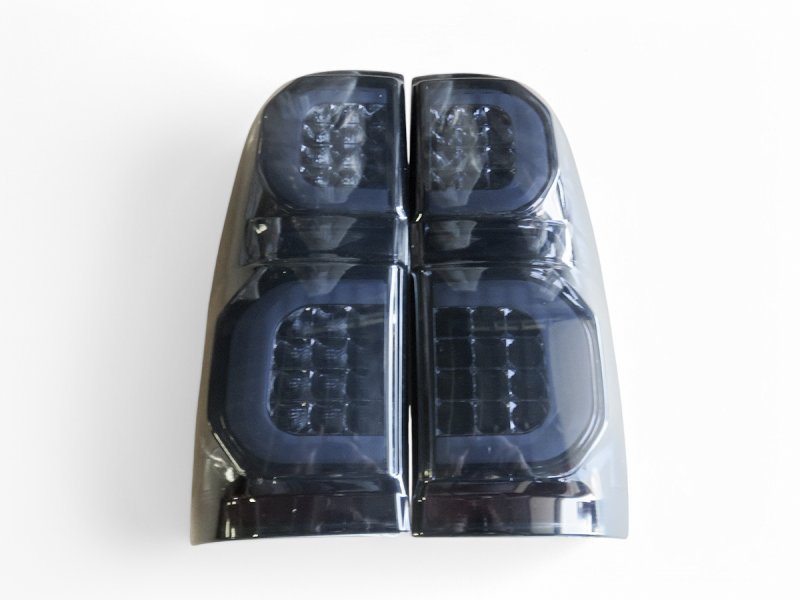 Paire feux arrières à leds fumés Hilux Vigo - design dernière génération — DTC Parts
