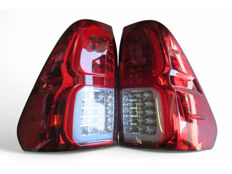 Paire feux arrières à leds Hilux Revo - design origine avec leds — DTC Parts