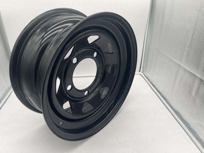 Jante Stahl Triangular noire 7x16 5x165.1 Land Rover Defender — N4-Offroad